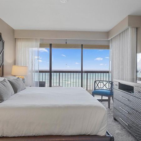 Luxury Oceanfront 2 Bedroom Apartment At Waikiki Beach Tower Хонолулу Екстериор снимка